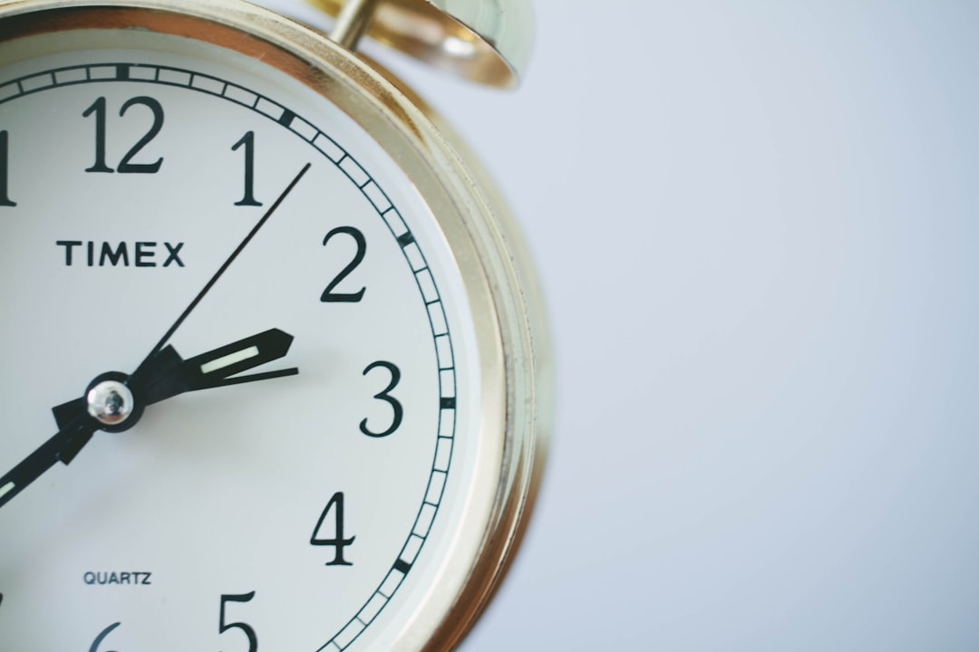 The Pros and Cons of Using a Scheduling App for Business
