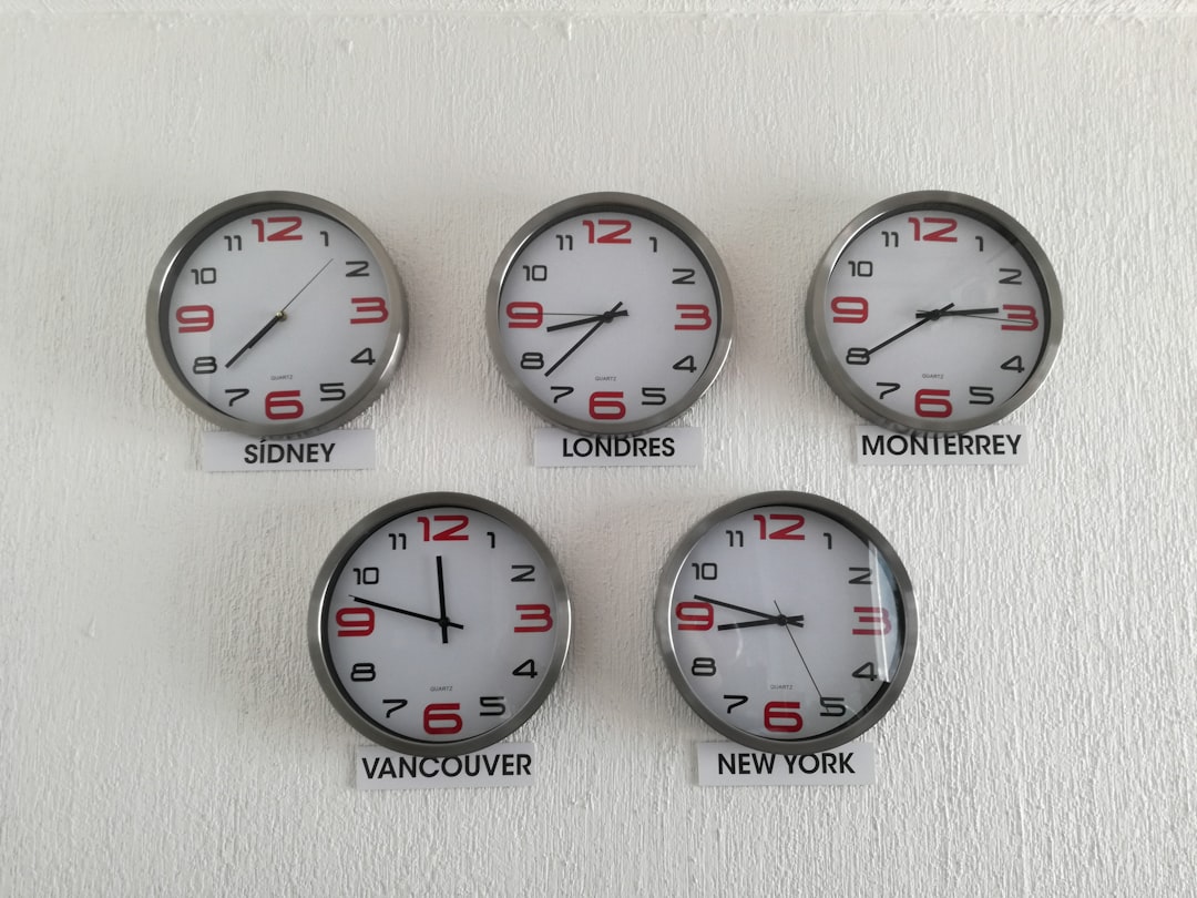 Time Zone Challenges in Scheduling: How to Manage Global Appointments